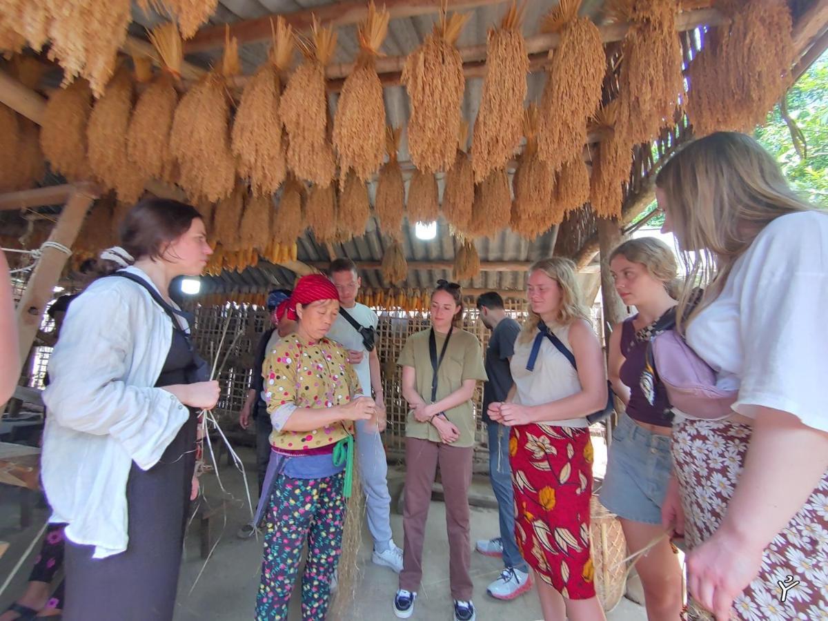 Ha Giang Lotus Hostel Motorbikes Tours מראה חיצוני תמונה