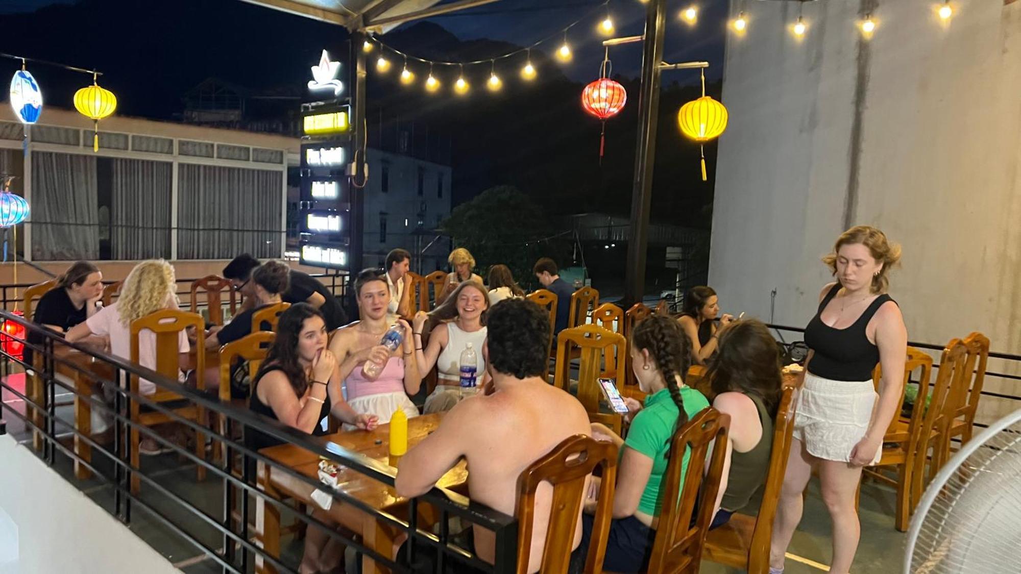 Ha Giang Lotus Hostel Motorbikes Tours מראה חיצוני תמונה
